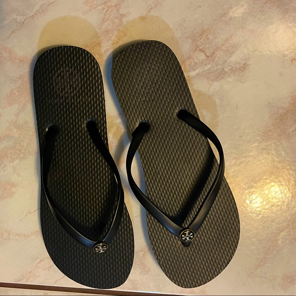 Tory Burch Thin Enamel Flip Flops